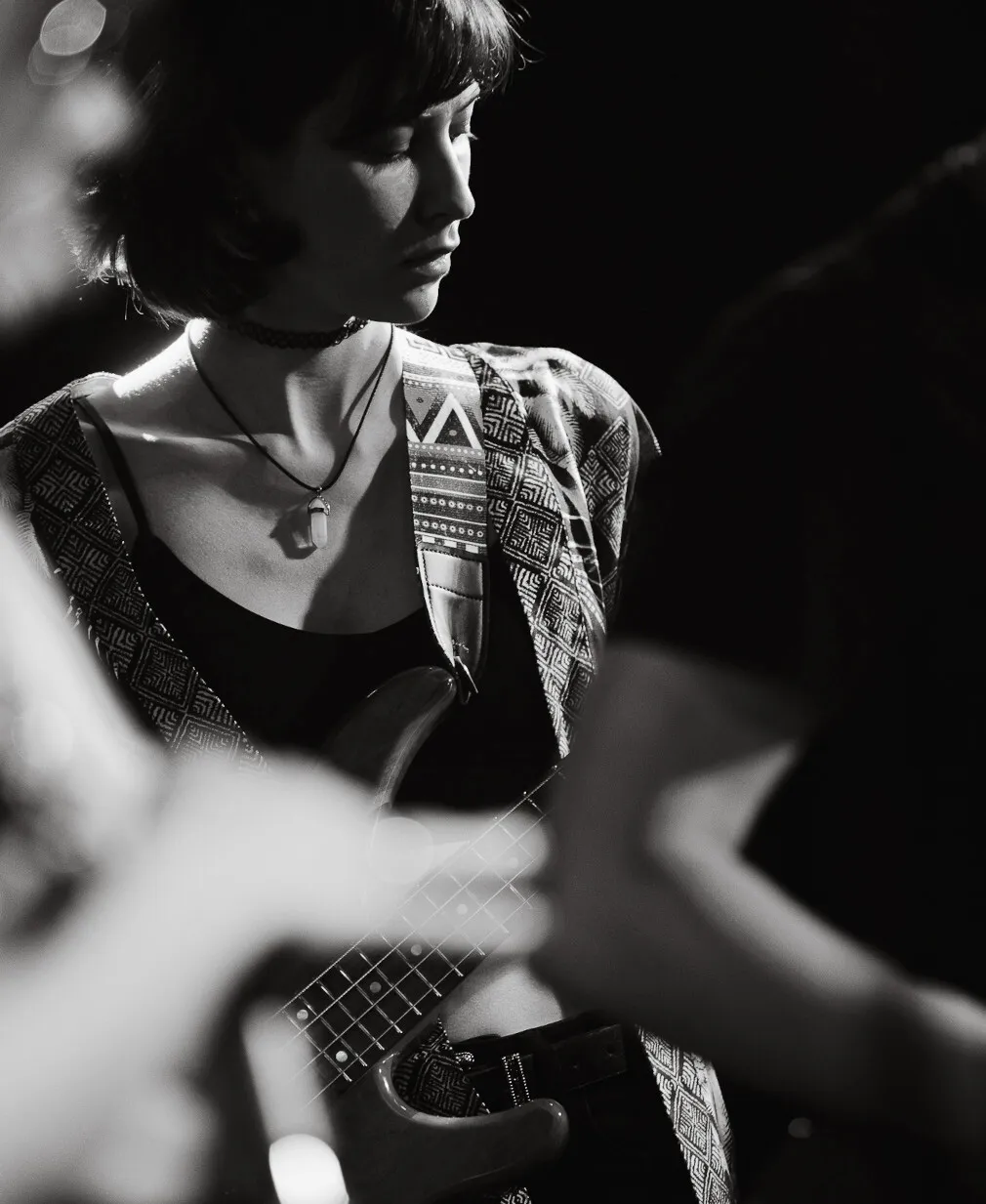 Miss Understanding Live Performance